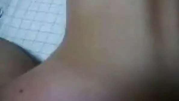 Habemik tungib oma armastatud emase pärakusse.