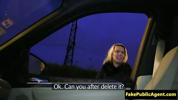 Dork fucks ilu kõvasti tupes ja cums sees.