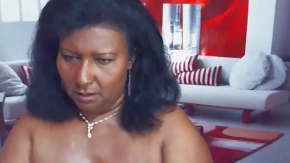 Sõber filmis seksi kaameraga ja pesti spermaga.