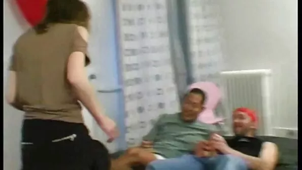 Jäi seksi vahele ja kinkis selle endisele poiss-sõbrale.